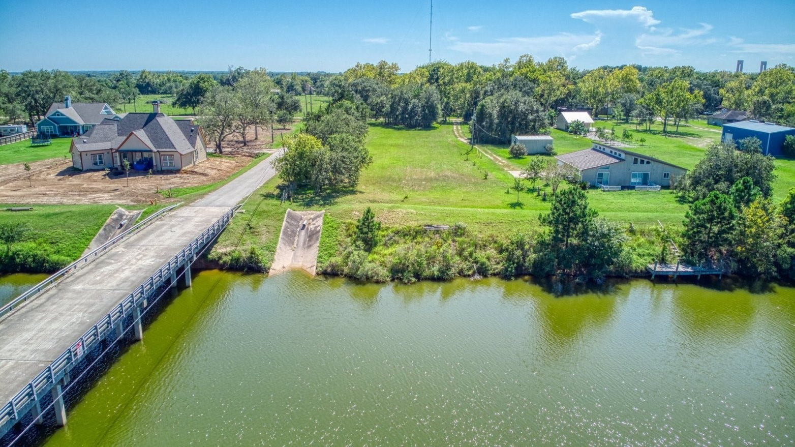 8614 Robinson Road, Hitchcock, TX 77563 8614 Robinson Road, Hitchcock, TX 77563