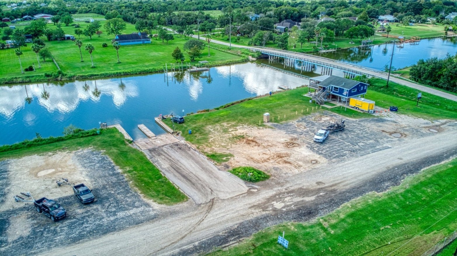 8614 Robinson Road, Hitchcock, TX 77563 8614 Robinson Road, Hitchcock, TX 77563