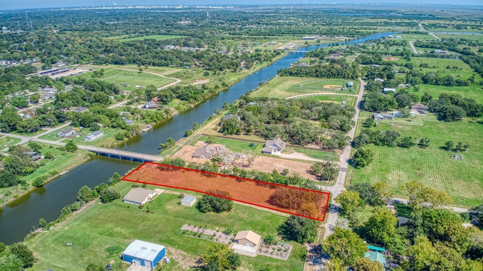 8614 Robinson Road, Hitchcock, TX 77563 8614 Robinson Road, Hitchcock, TX 77563
