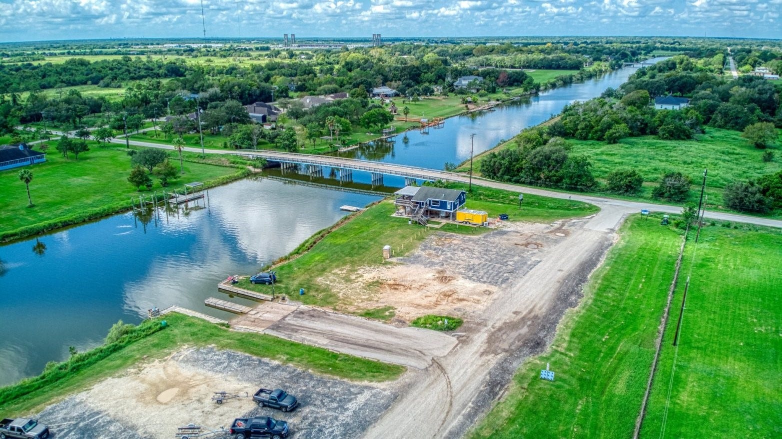 8614 Robinson Road, Hitchcock, TX 77563 8614 Robinson Road, Hitchcock, TX 77563