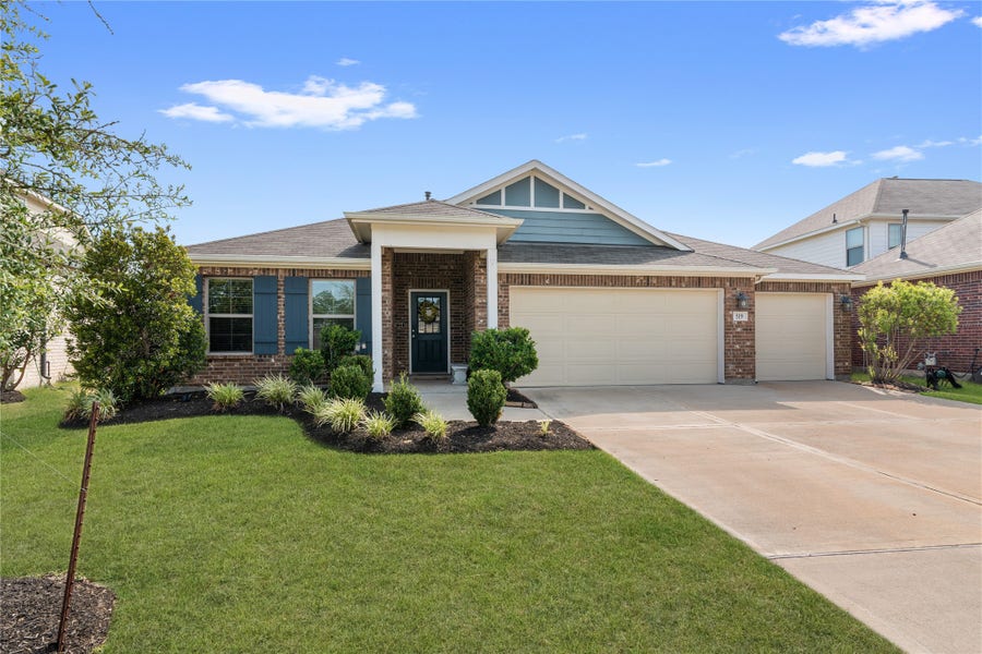 Property photo for 519 High Holly Circle, Magnolia, TX
