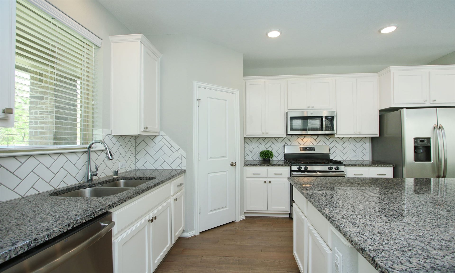 177 Emory Birch Drive, Montgomery, TX 77316 177 Emory Birch Drive, Montgomery, TX 77316