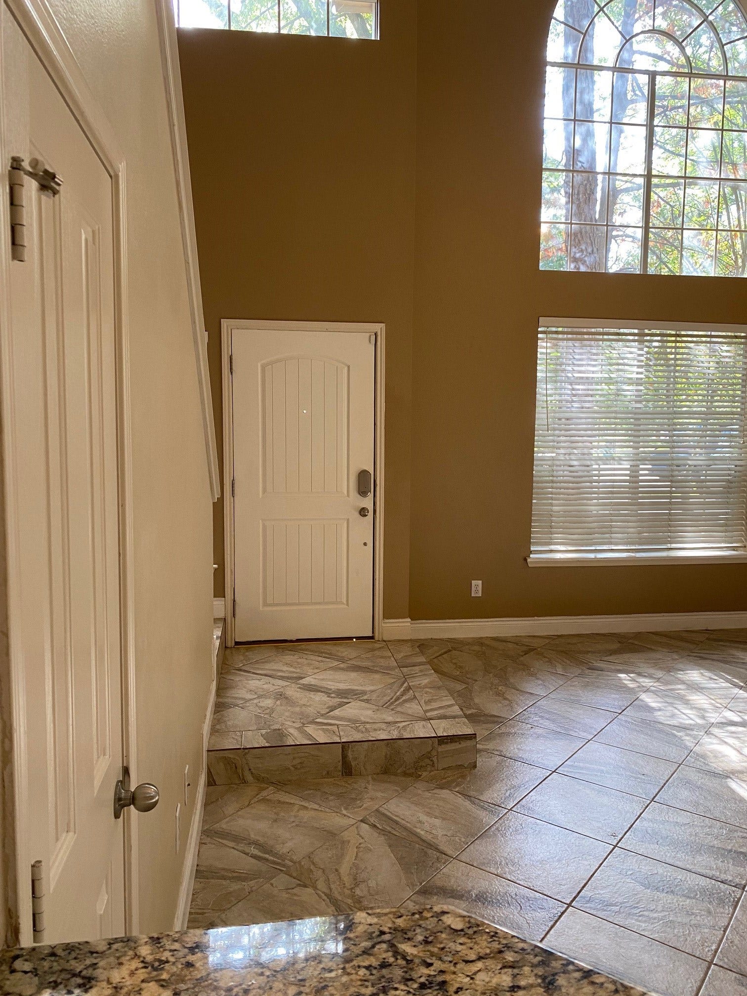 68 Lakeridge Court, The Woodlands, TX 77381 68 Lakeridge Court, The Woodlands, TX 77381