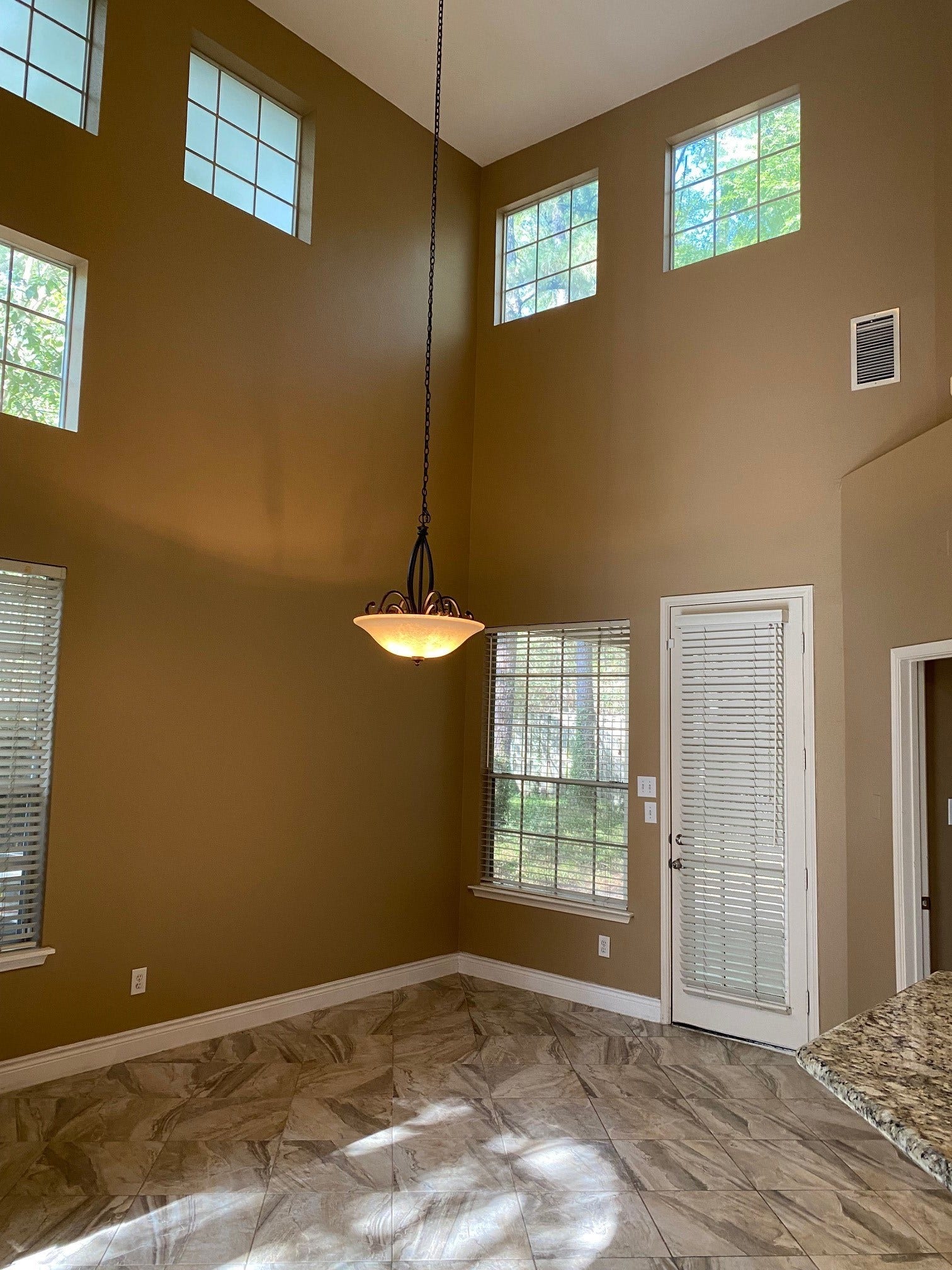 68 Lakeridge Court, The Woodlands, TX 77381 68 Lakeridge Court, The Woodlands, TX 77381