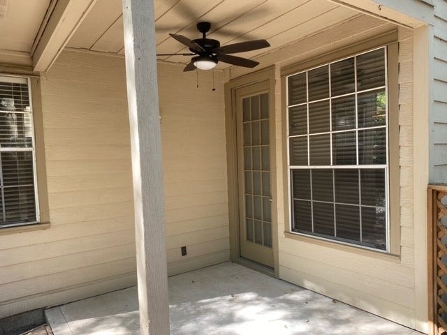 68 Lakeridge Court, The Woodlands, TX 77381 68 Lakeridge Court, The Woodlands, TX 77381