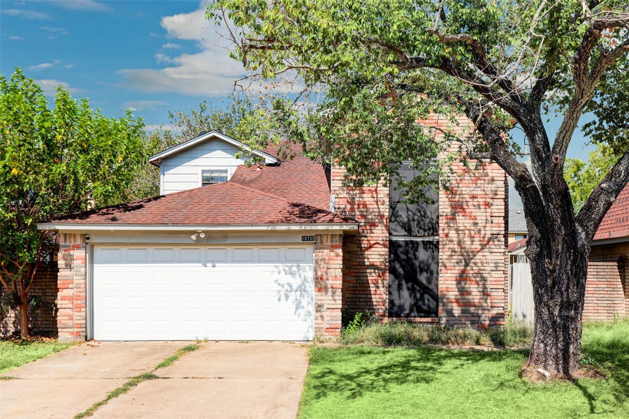 Property photo for 10731 Staghill Drive, Houston, TX