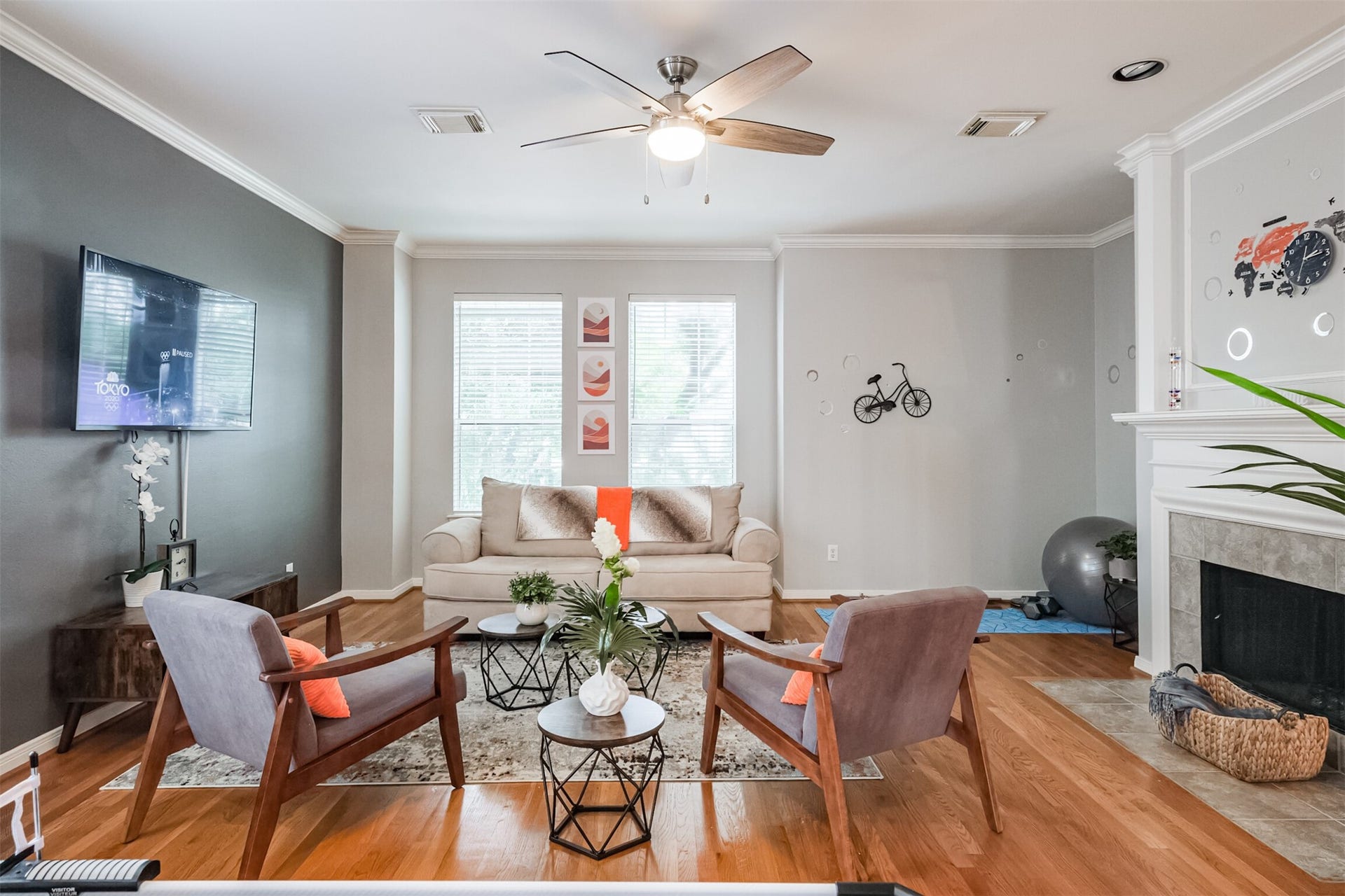 26 Waugh Drive, #A, Houston, TX 77007 26 Waugh Drive, #A, Houston, TX 77007