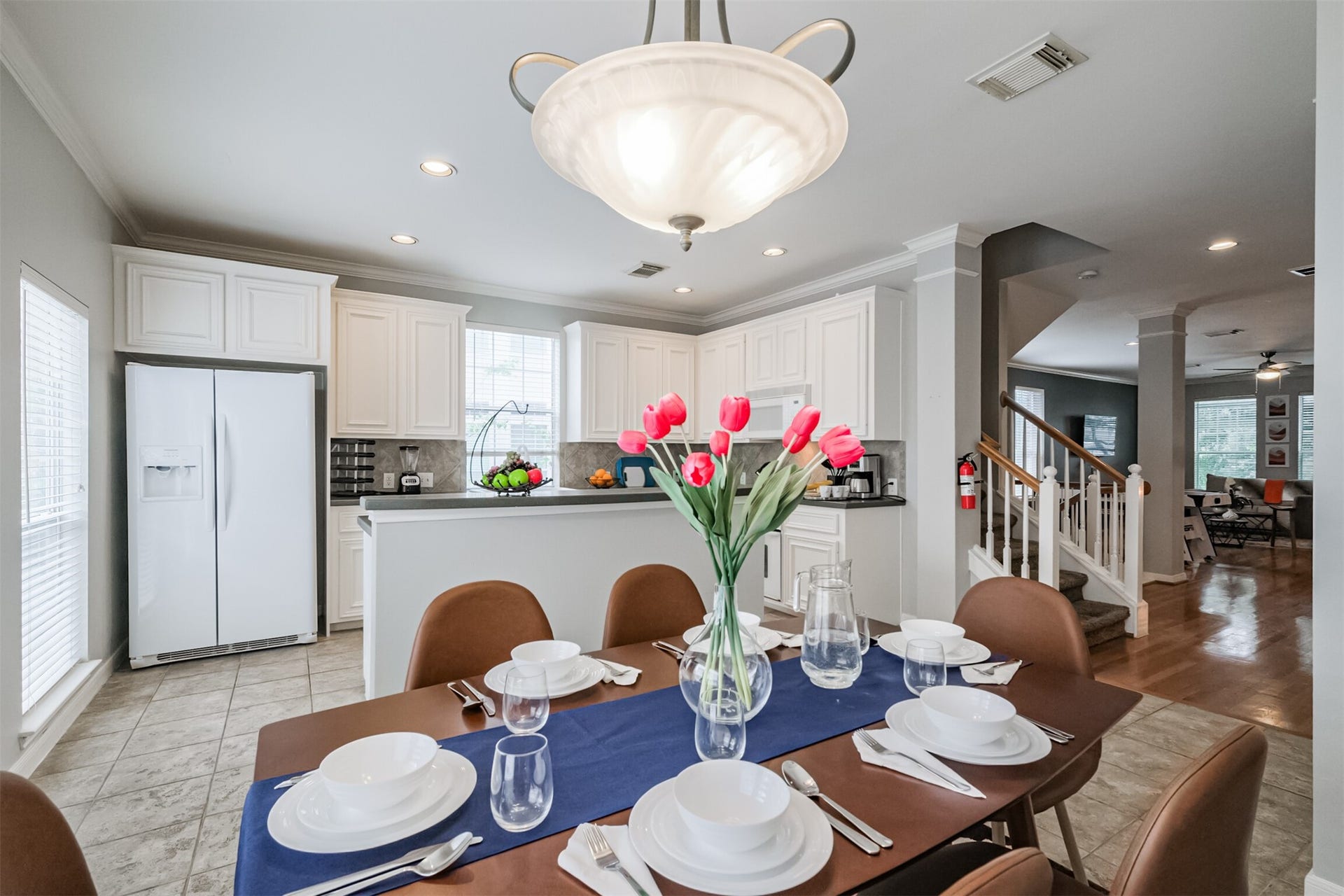 26 Waugh Drive, #A, Houston, TX 77007 26 Waugh Drive, #A, Houston, TX 77007