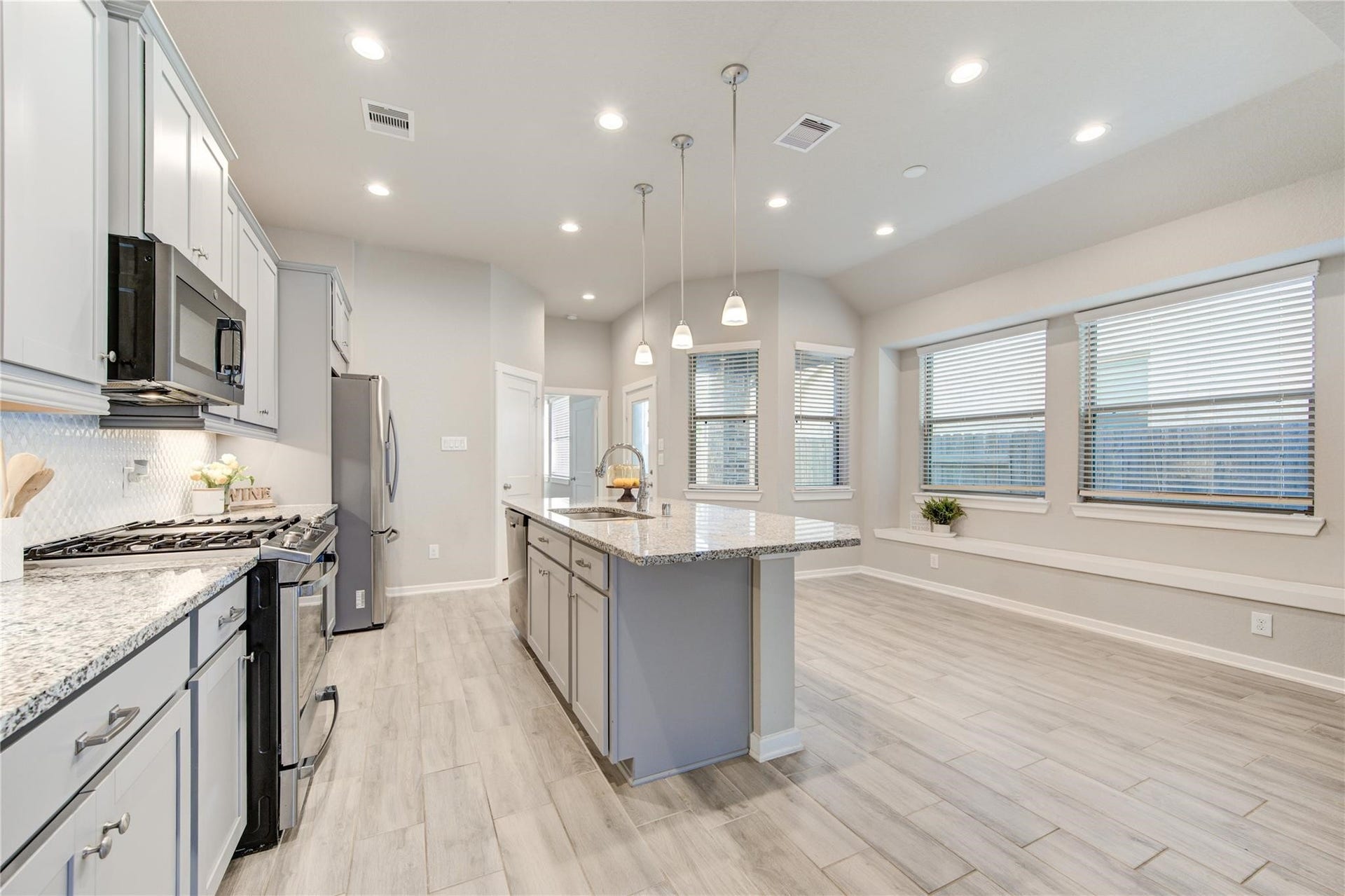 6022 Bristol Spur Lane, Katy, TX 77493 6022 Bristol Spur Lane, Katy, TX 77493