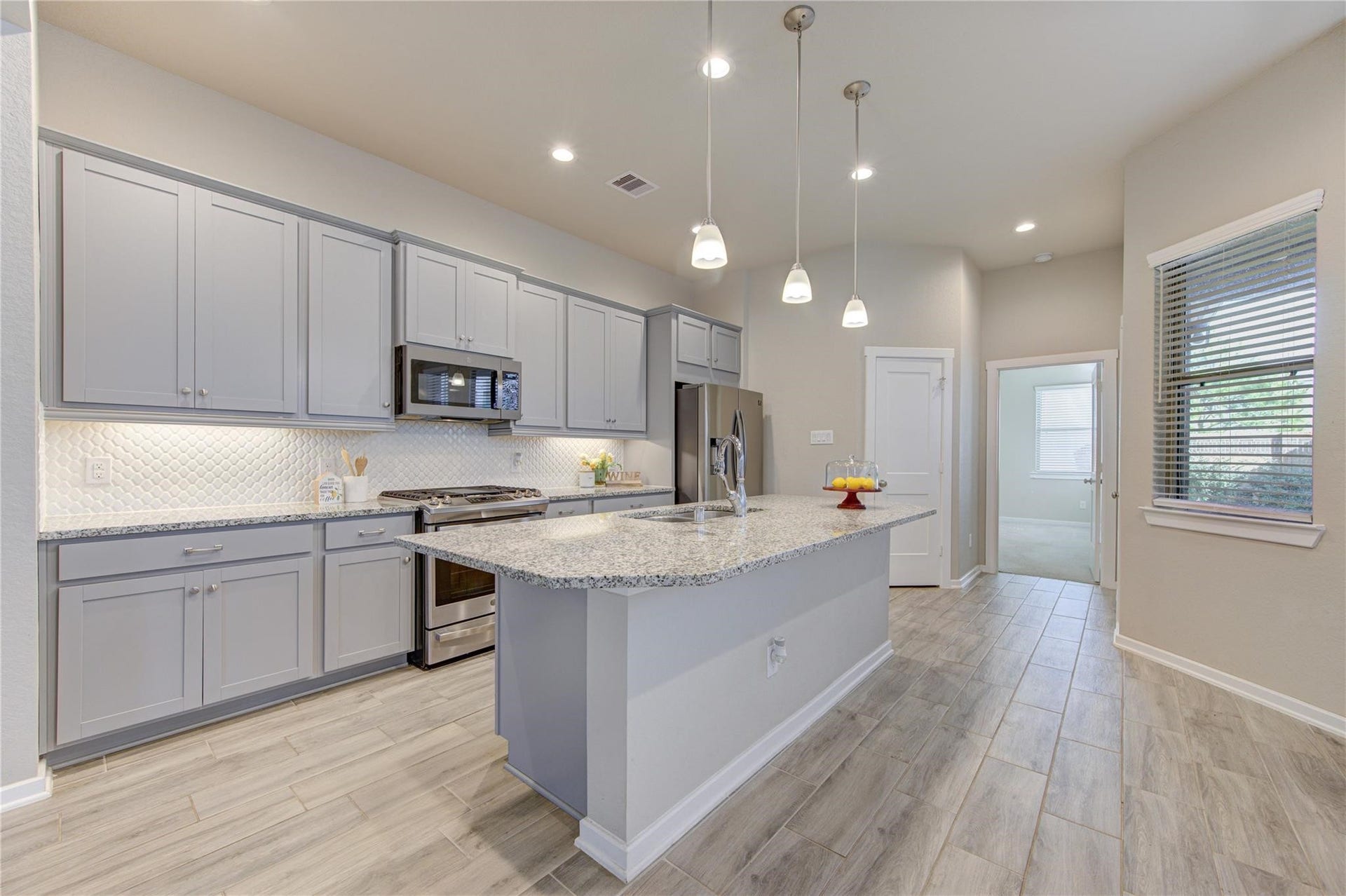 6022 Bristol Spur Lane, Katy, TX 77493 6022 Bristol Spur Lane, Katy, TX 77493