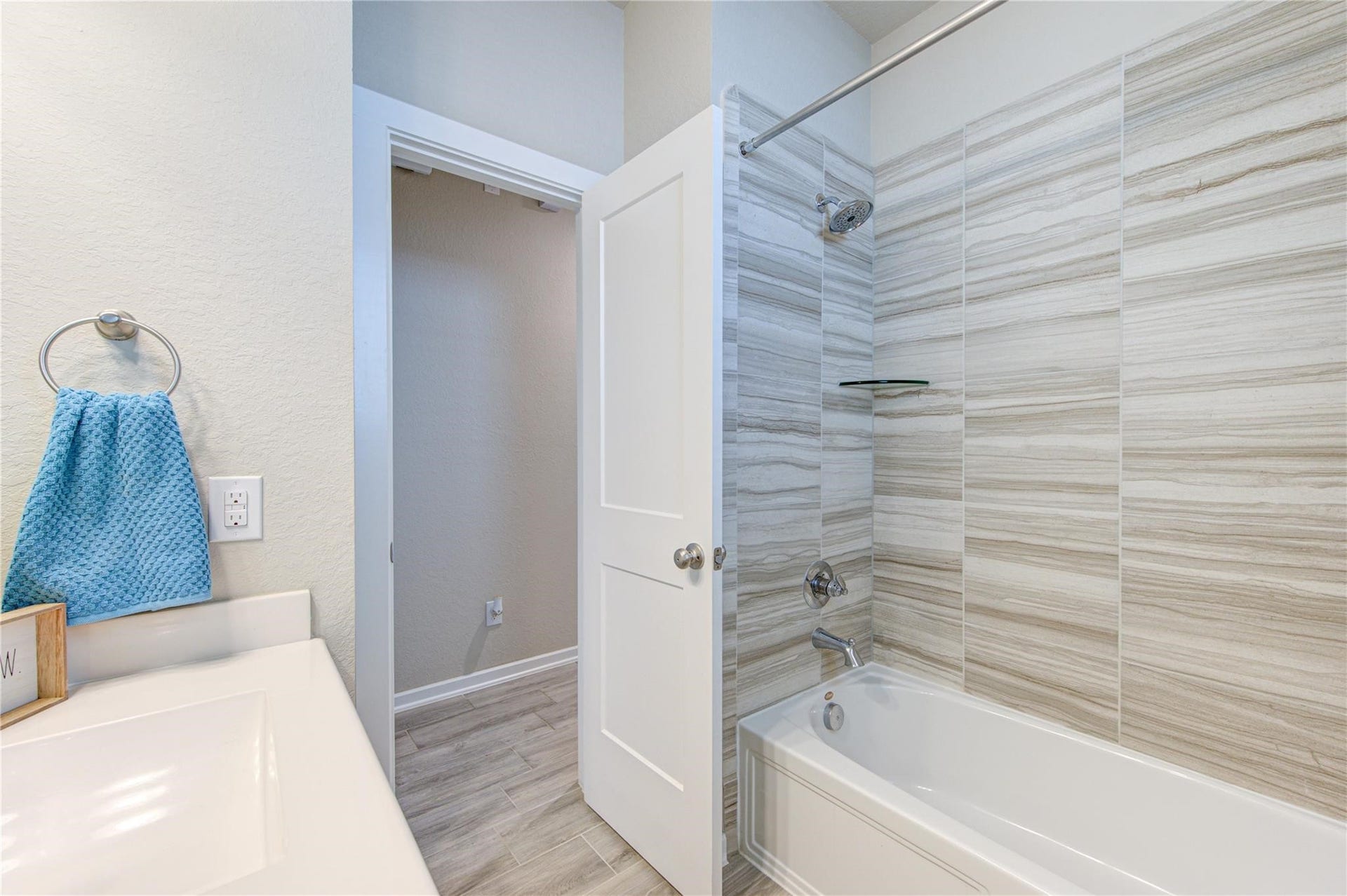 6022 Bristol Spur Lane, Katy, TX 77493 6022 Bristol Spur Lane, Katy, TX 77493