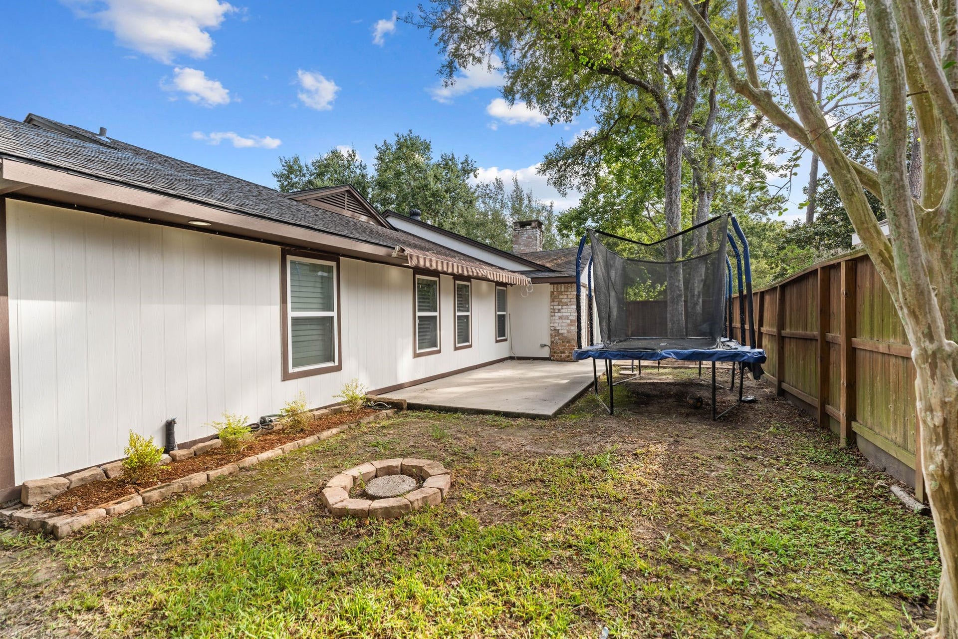 315 Greenpark Drive, Houston, TX 77079 315 Greenpark Drive, Houston, TX 77079