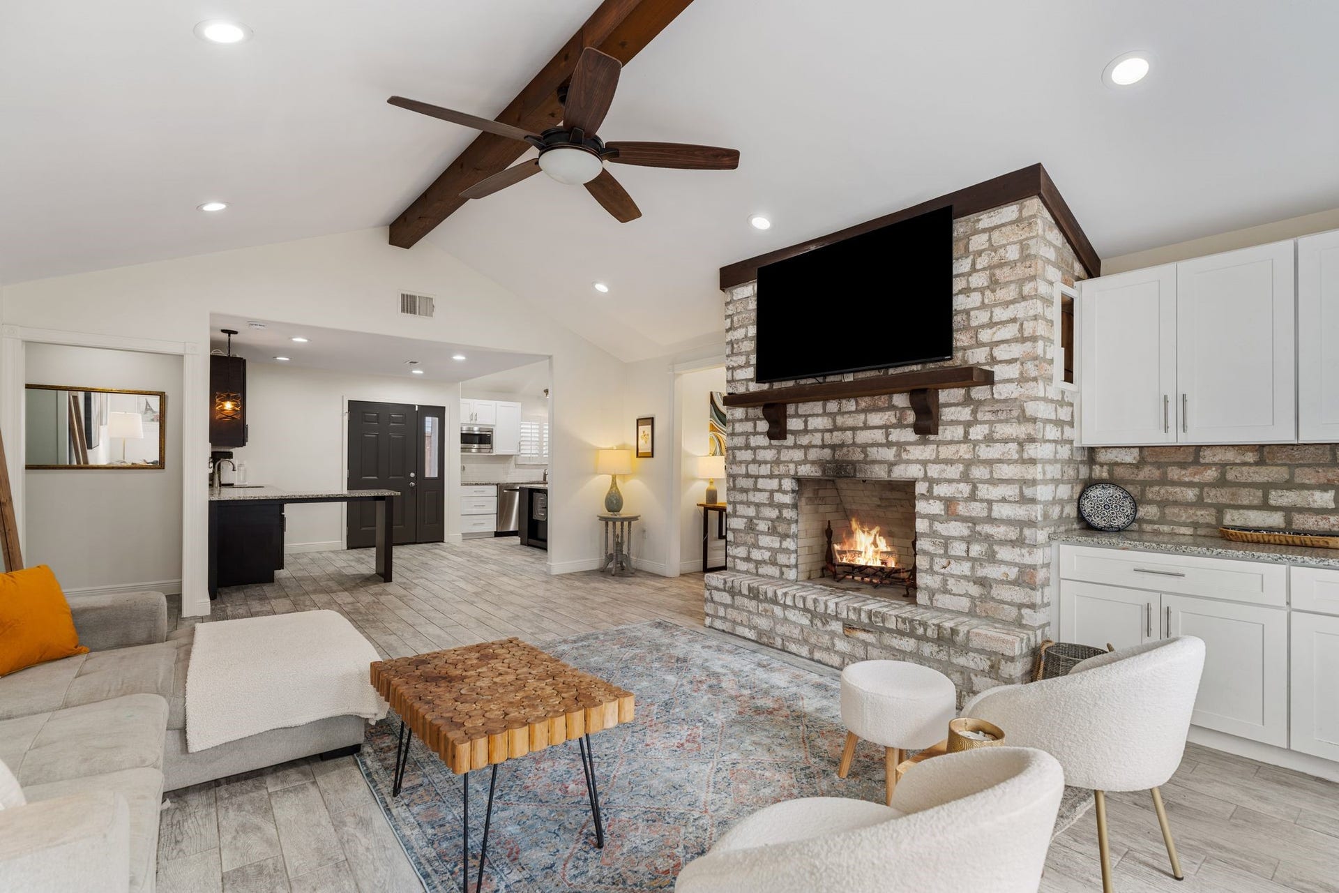 315 Greenpark Drive, Houston, TX 77079 315 Greenpark Drive, Houston, TX 77079