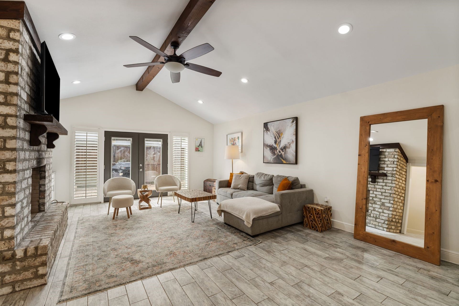315 Greenpark Drive, Houston, TX 77079 Open Living-Room