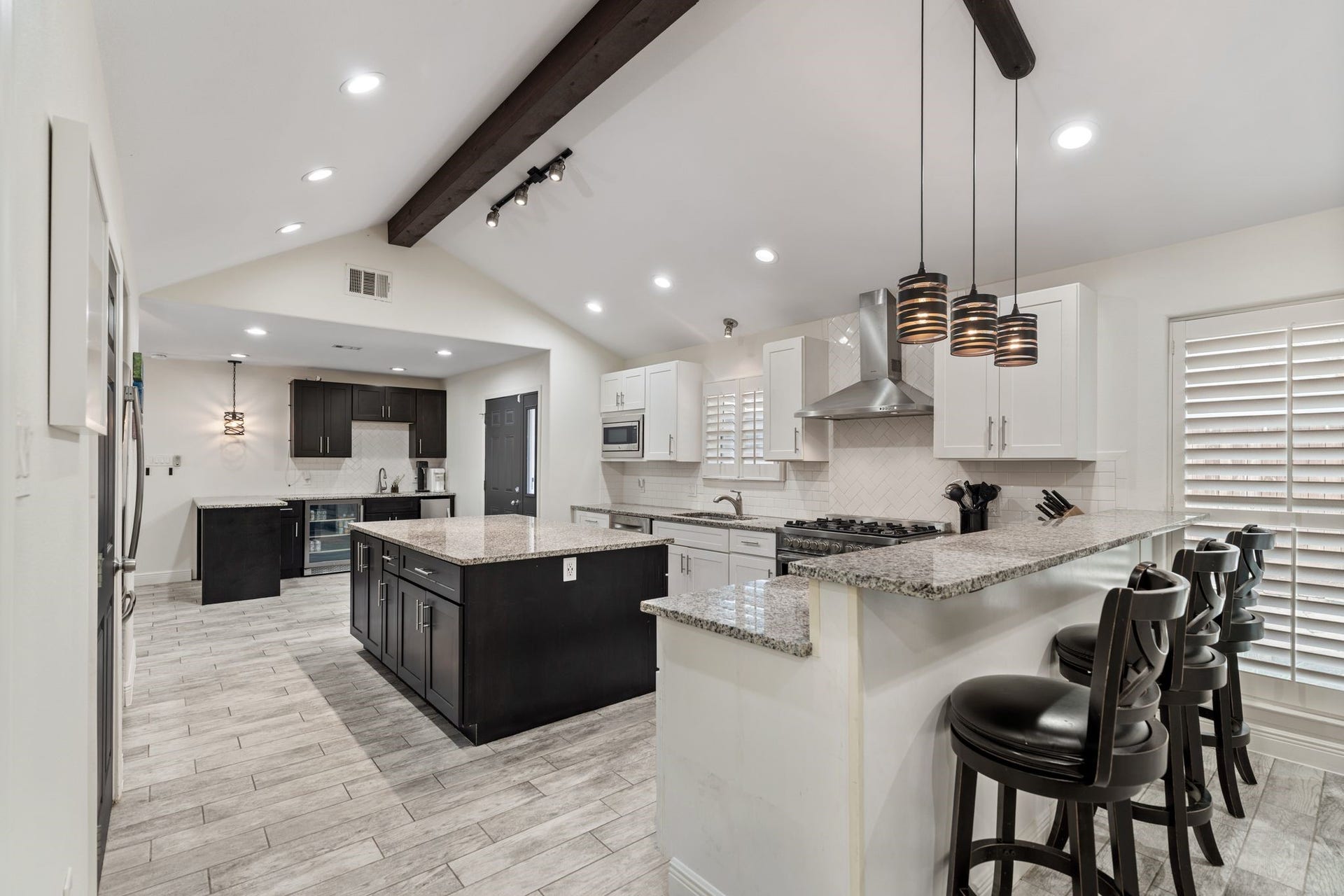 315 Greenpark Drive, Houston, TX 77079 315 Greenpark Drive, Houston, TX 77079
