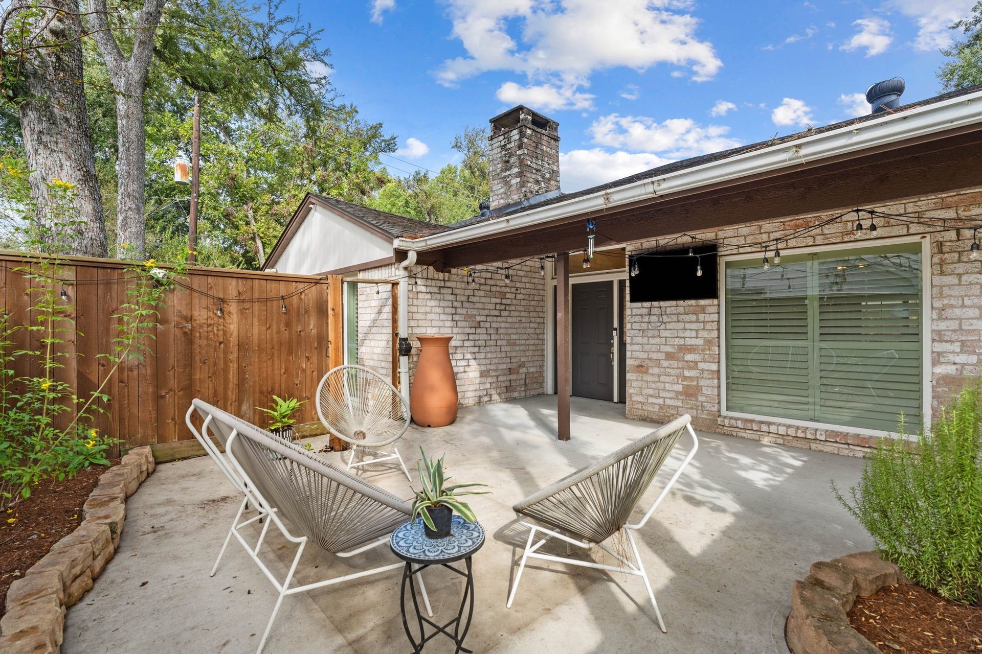 315 Greenpark Drive, Houston, TX 77079 315 Greenpark Drive, Houston, TX 77079