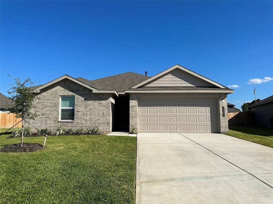 Property photo for 14207 Yellow Jacket Ct, Willis, TX