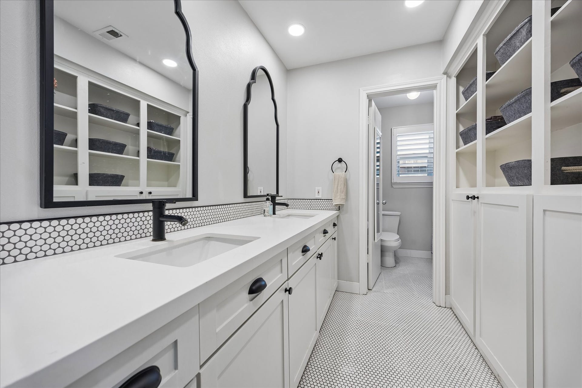 7626 Meadowvale Drive, Houston, TX 77063 7626 Meadowvale Drive, Houston, TX 77063