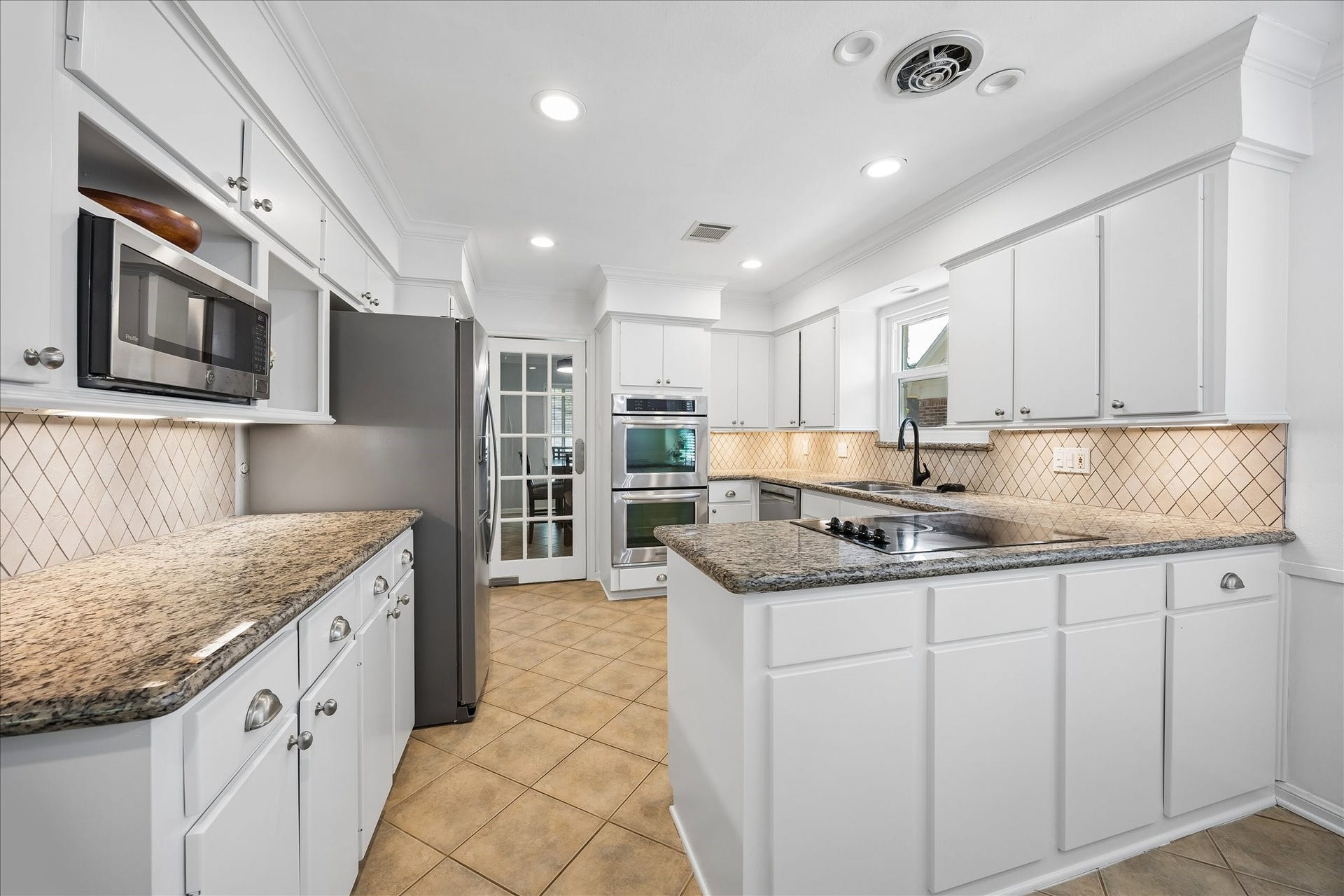 7626 Meadowvale Drive, Houston, TX 77063 7626 Meadowvale Drive, Houston, TX 77063