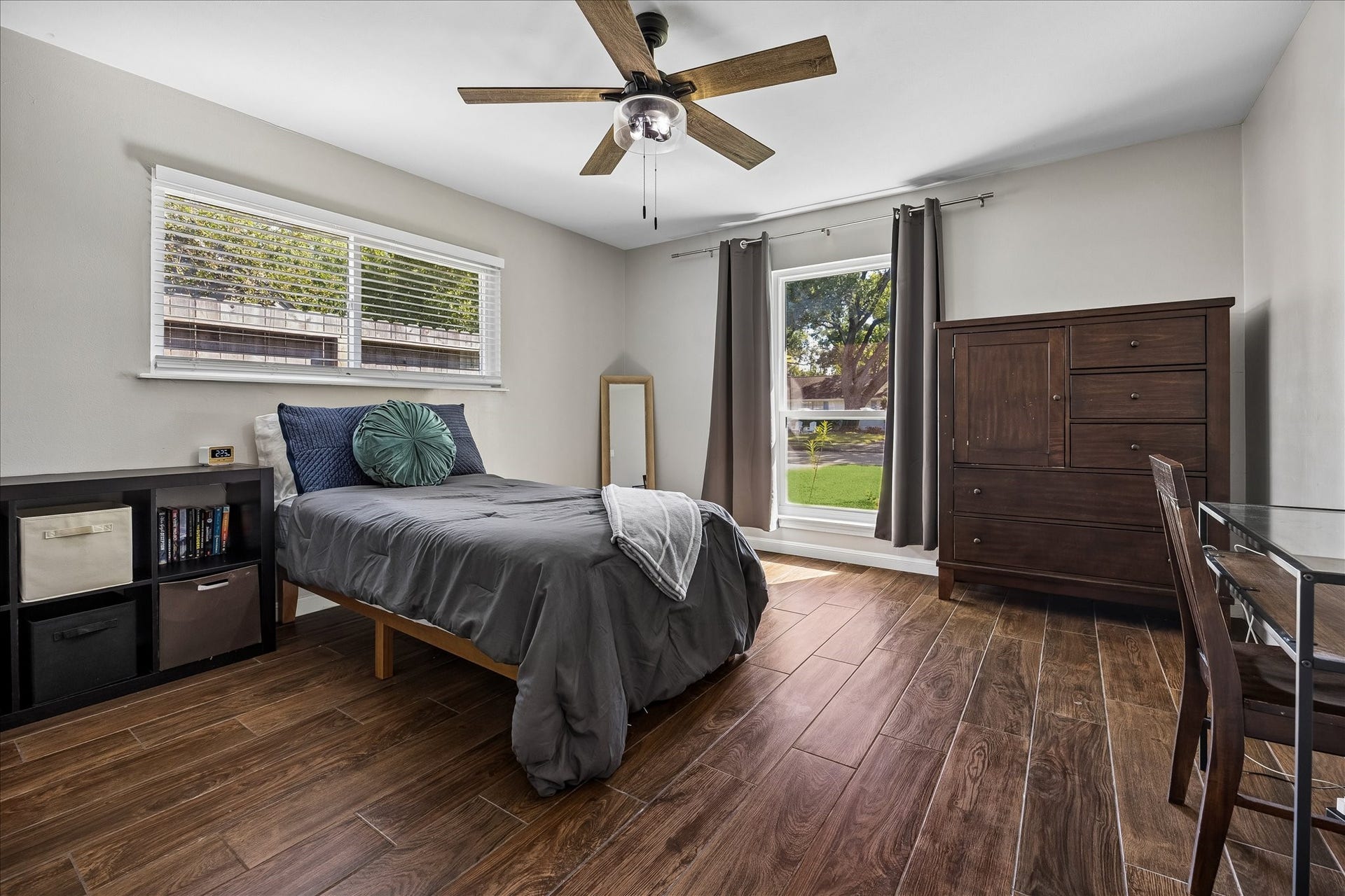 7626 Meadowvale Drive, Houston, TX 77063 7626 Meadowvale Drive, Houston, TX 77063