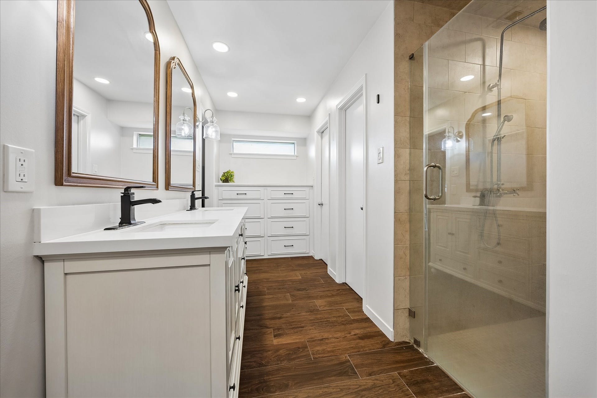 7626 Meadowvale Drive, Houston, TX 77063 7626 Meadowvale Drive, Houston, TX 77063