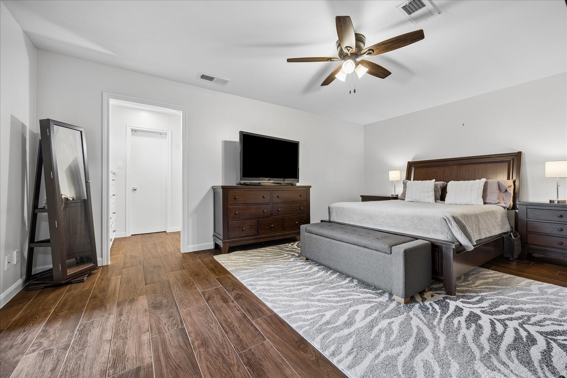 7626 Meadowvale Drive, Houston, TX 77063 7626 Meadowvale Drive, Houston, TX 77063
