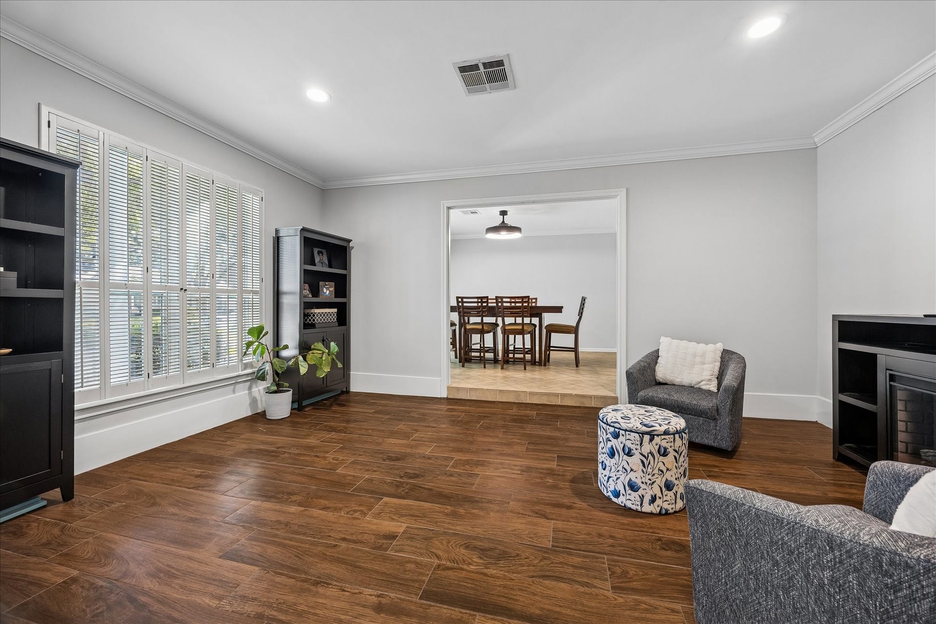 7626 Meadowvale Drive, Houston, TX 77063 7626 Meadowvale Drive, Houston, TX 77063