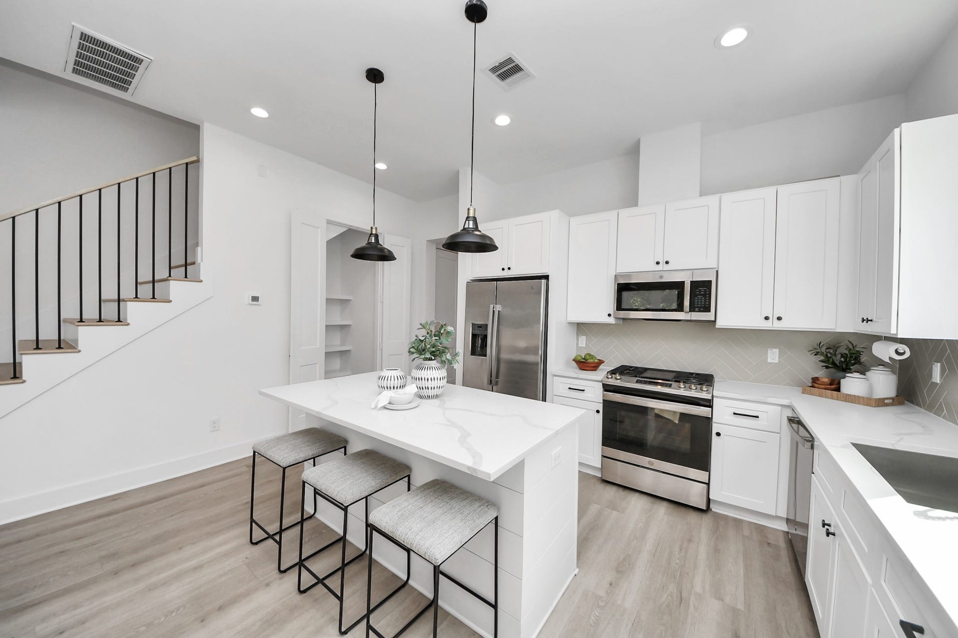 2305 Maury Street, #A, Houston, TX 77026 2305 Maury Street, #A, Houston, TX 77026