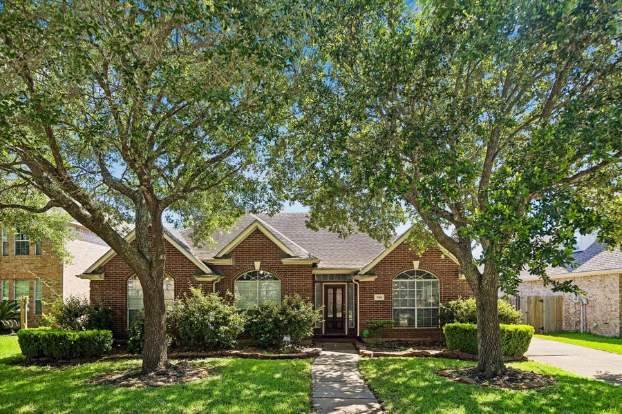 Property photo for 5918 Amherst Court, Houston, TX