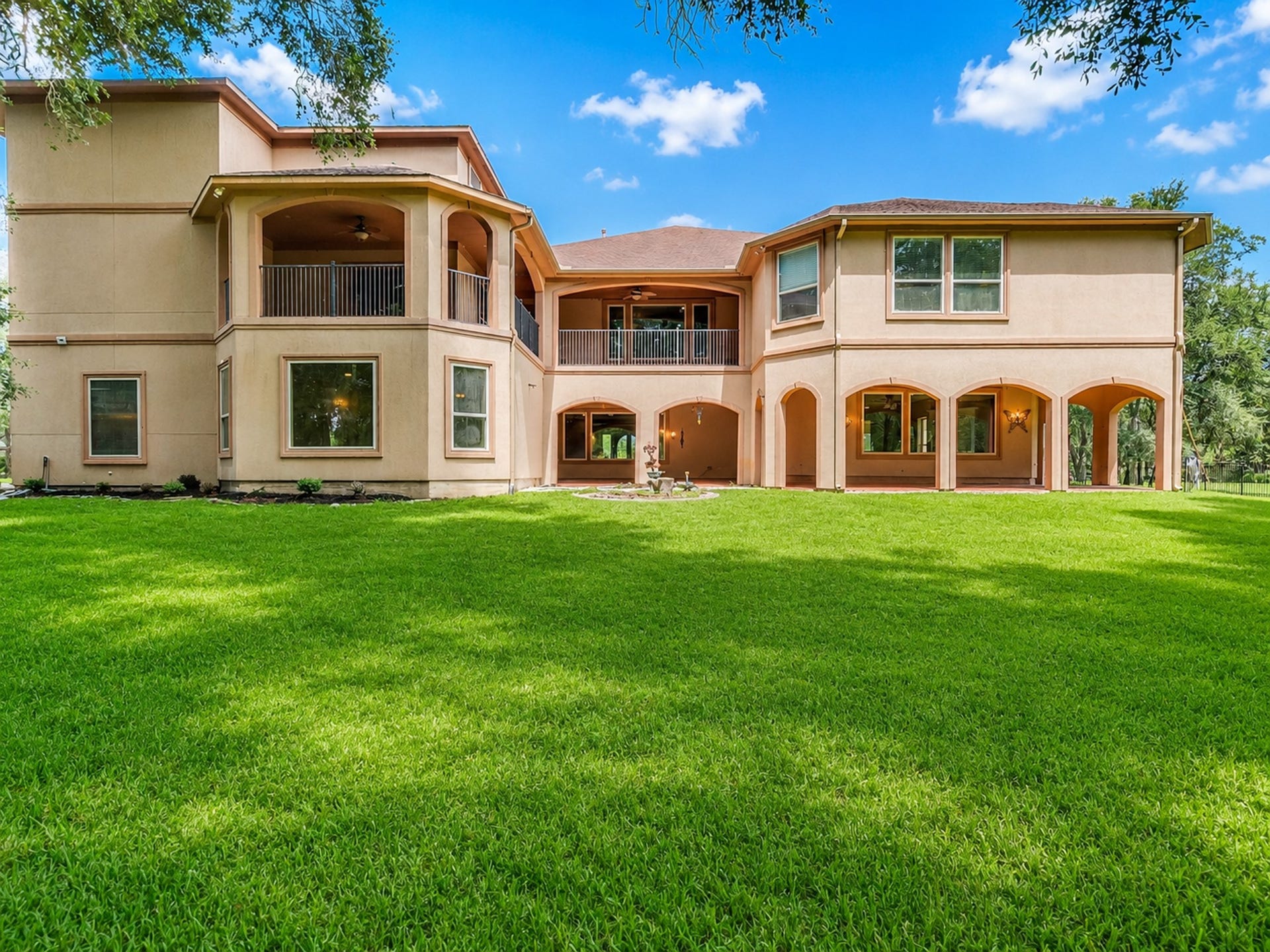 8607 Thornberry Hollow Court, Missouri City, TX 77459 8607 Thornberry Hollow Court, Missouri City, TX 77459