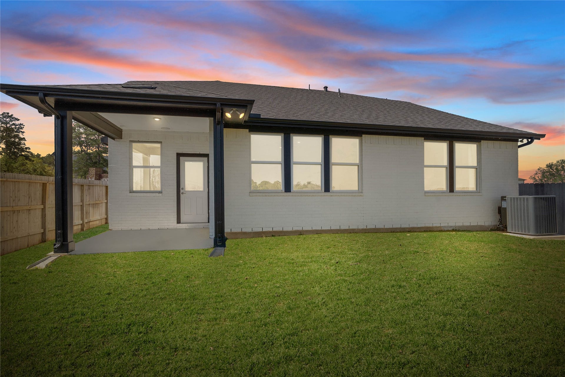 19608 Montgomery Ridge Way, Montgomery, TX 77316 Enjoy the outdoors! The green space features an irrigation system, and plenty of space to plant, for children to play, or simply enjoying the serenity of being outdoors.