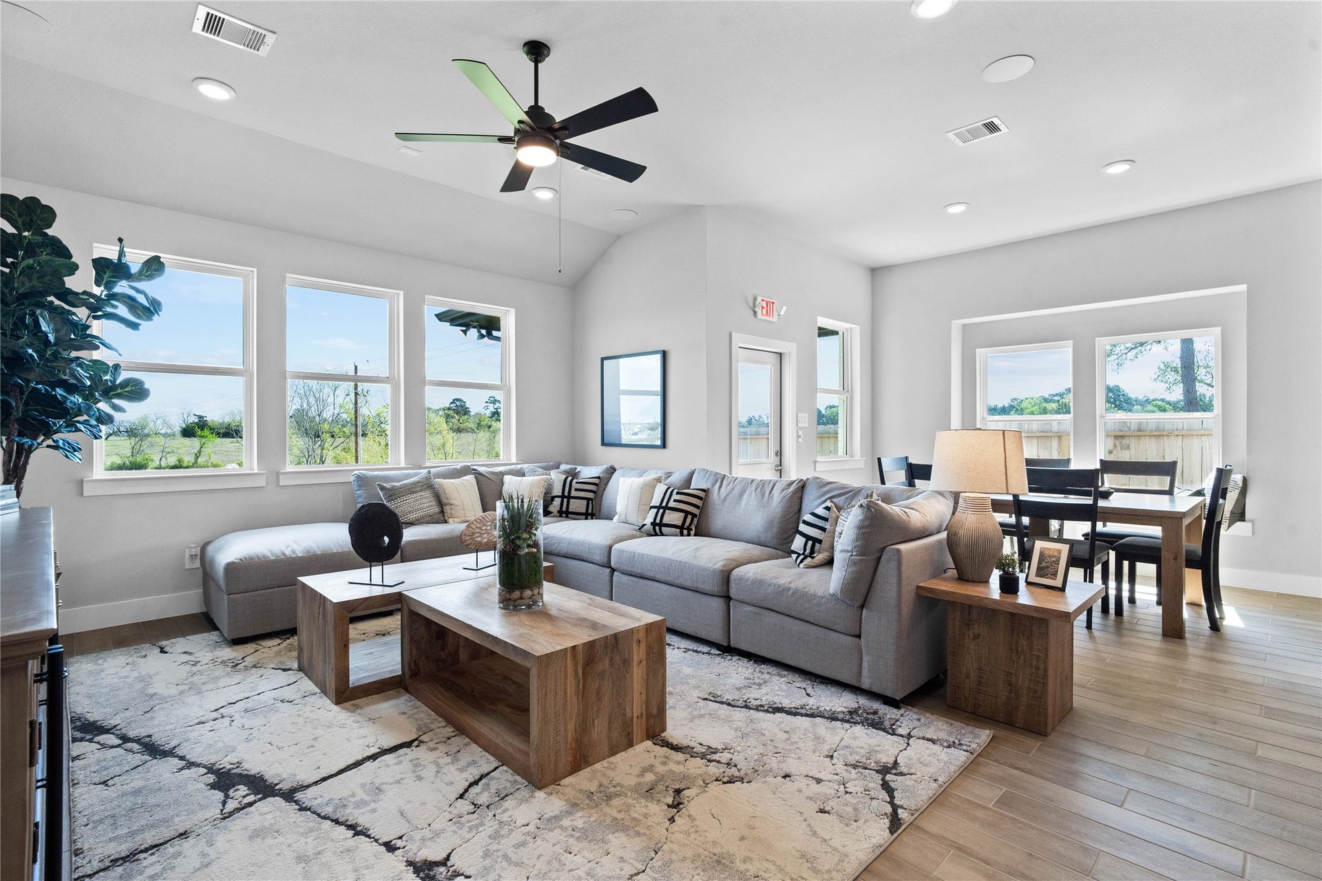 19608 Montgomery Ridge Way, Montgomery, TX 77316 Open-concept living and dining space!