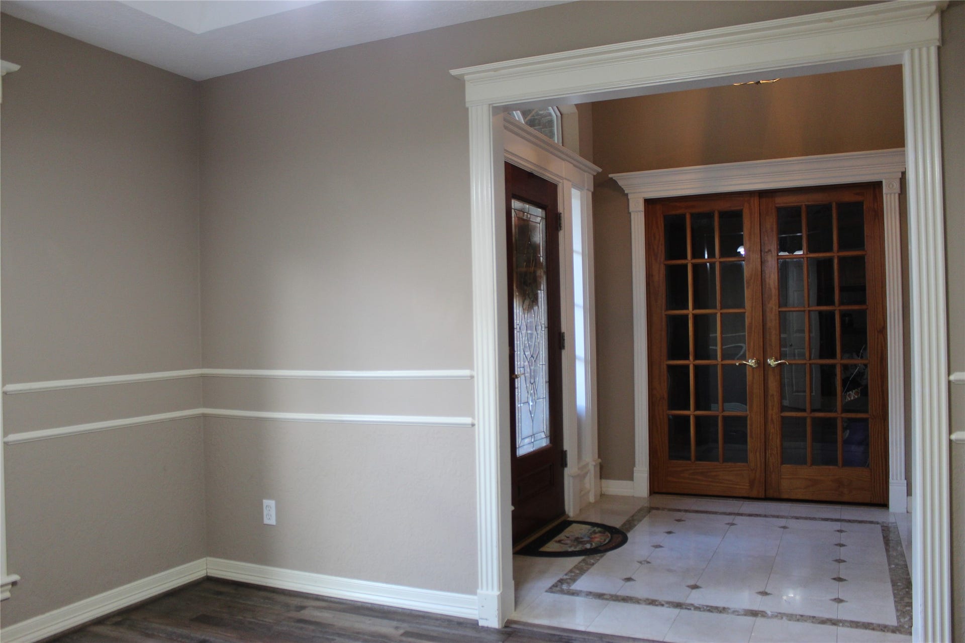 1107 Glenshannon Avenue, Friendswood, TX 77546 Dining room leading to entryway