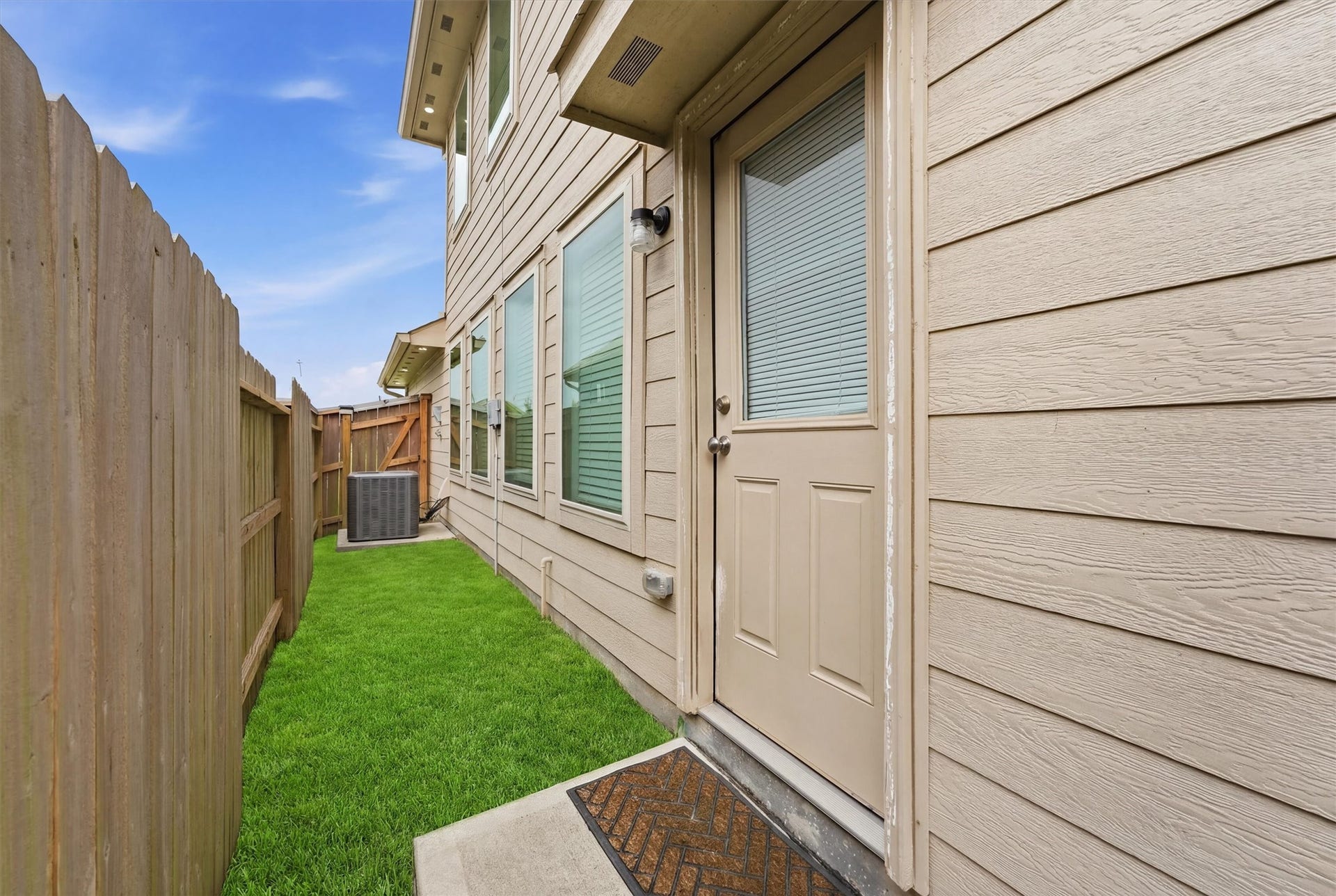 22479 Douglas Court, New Caney, TX 77357 22479 Douglas Court, New Caney, TX 77357