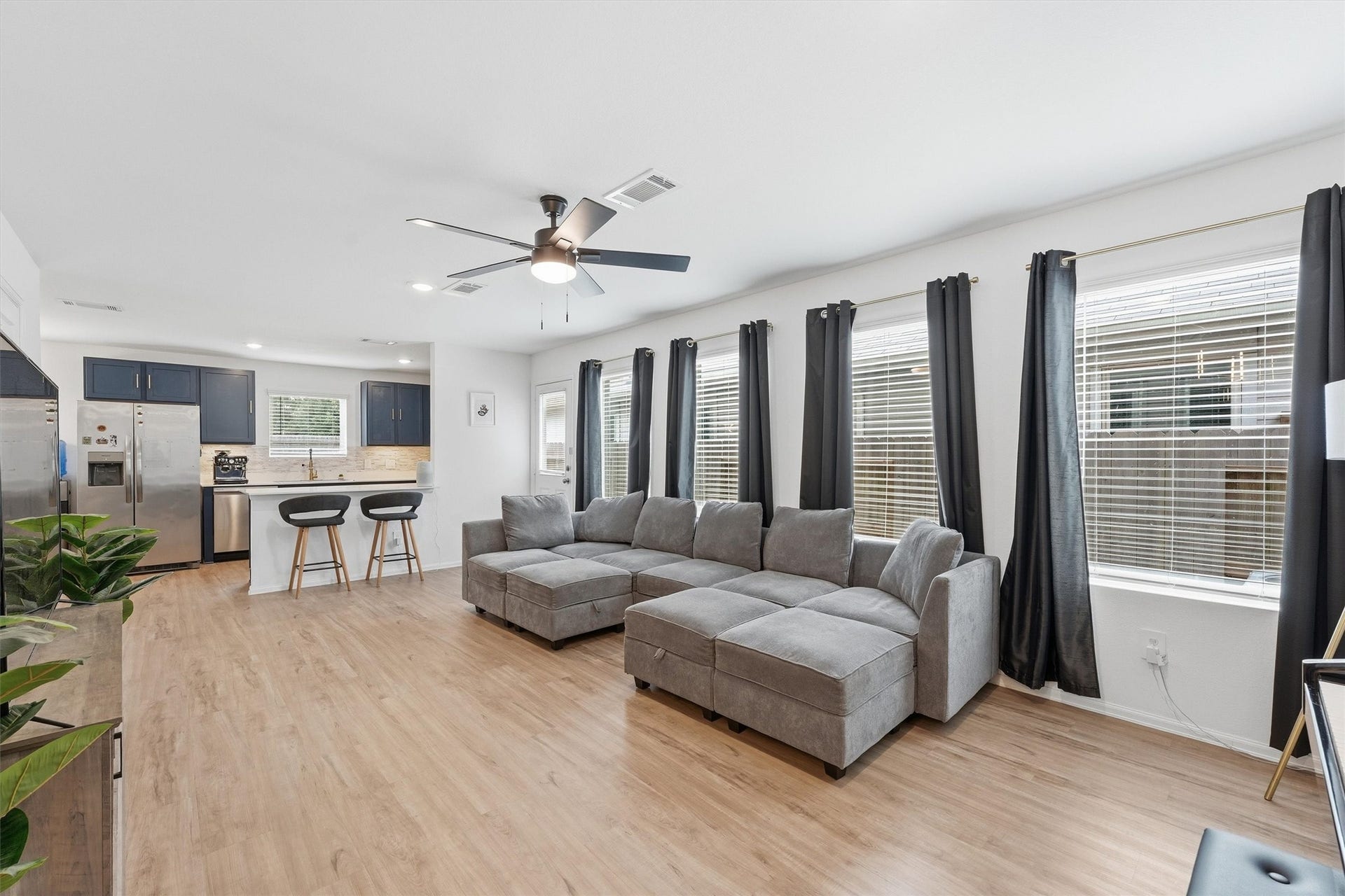22479 Douglas Court, New Caney, TX 77357 Open floor concept