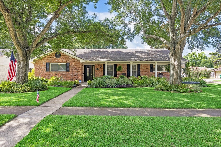 Property photo for 5547 Wigton Drive, Houston, TX