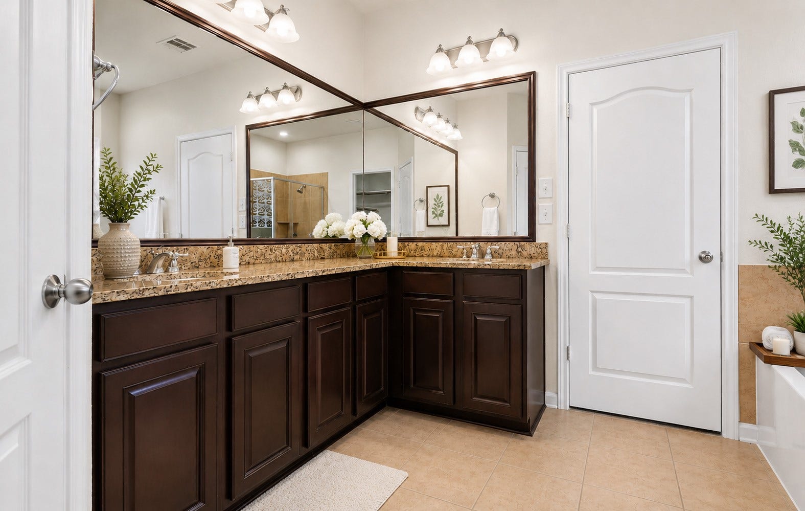 51 PRAIRIE FALCON, The Woodlands, TX 77389 Virtually staged