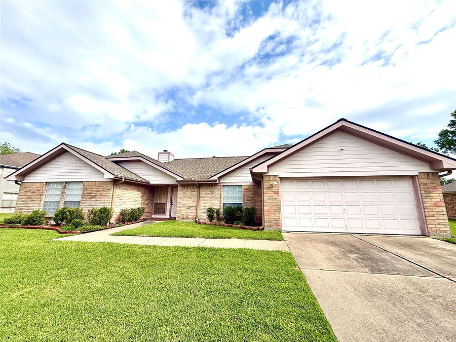 Property photo for 16210 Canario Drive, Houston, TX