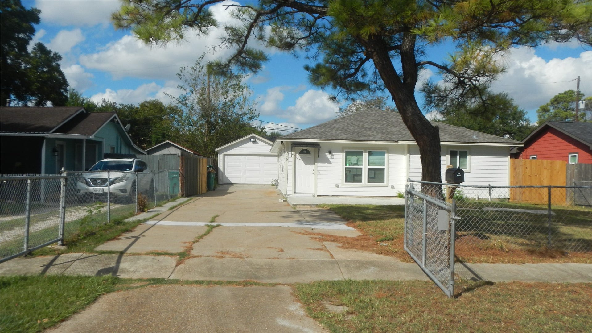 510 Alvin Street, Pasadena, TX 77506 Front view with detached garage and plenty of parking