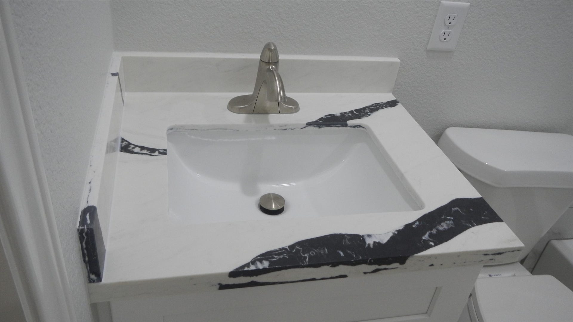 510 Alvin Street, Pasadena, TX 77506 Second view of exquisite vanity