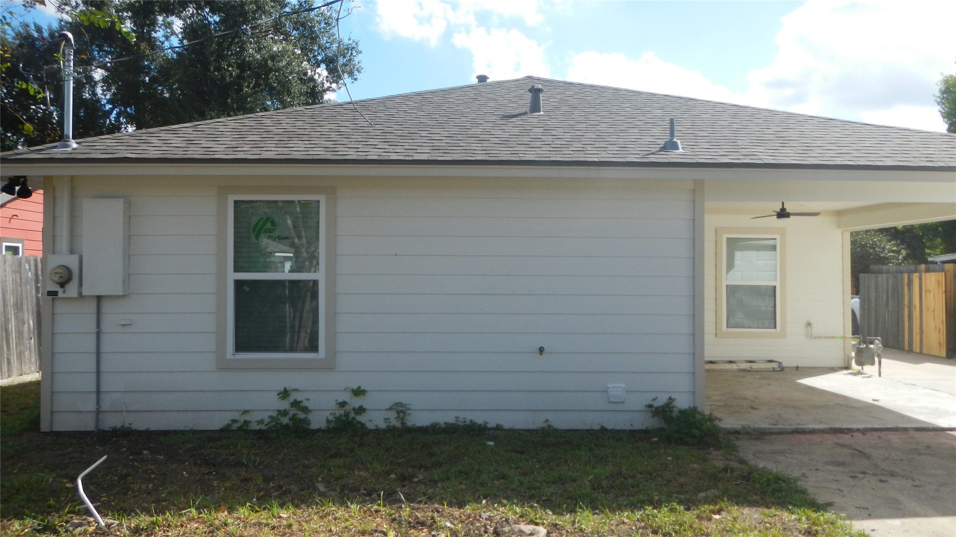 510 Alvin Street, Pasadena, TX 77506 Rear view of home and covered patio