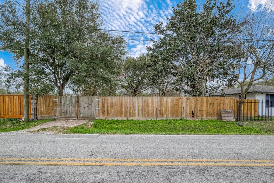 Property photo for 5206 Denmark Street, Houston, TX