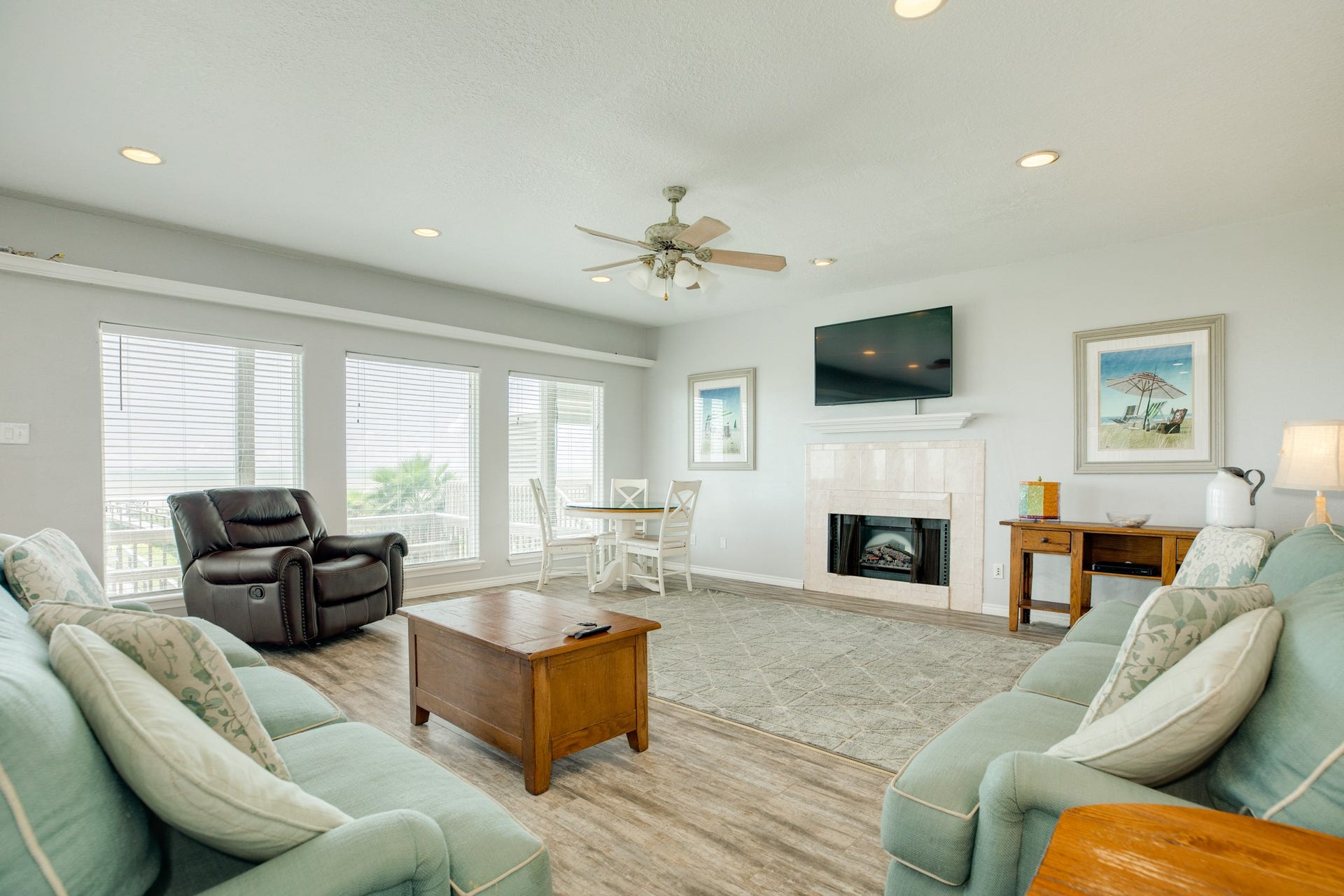 2402 Bluewater Highway, Surfside Beach, TX 77541 2402 Bluewater Highway, Surfside Beach, TX 77541