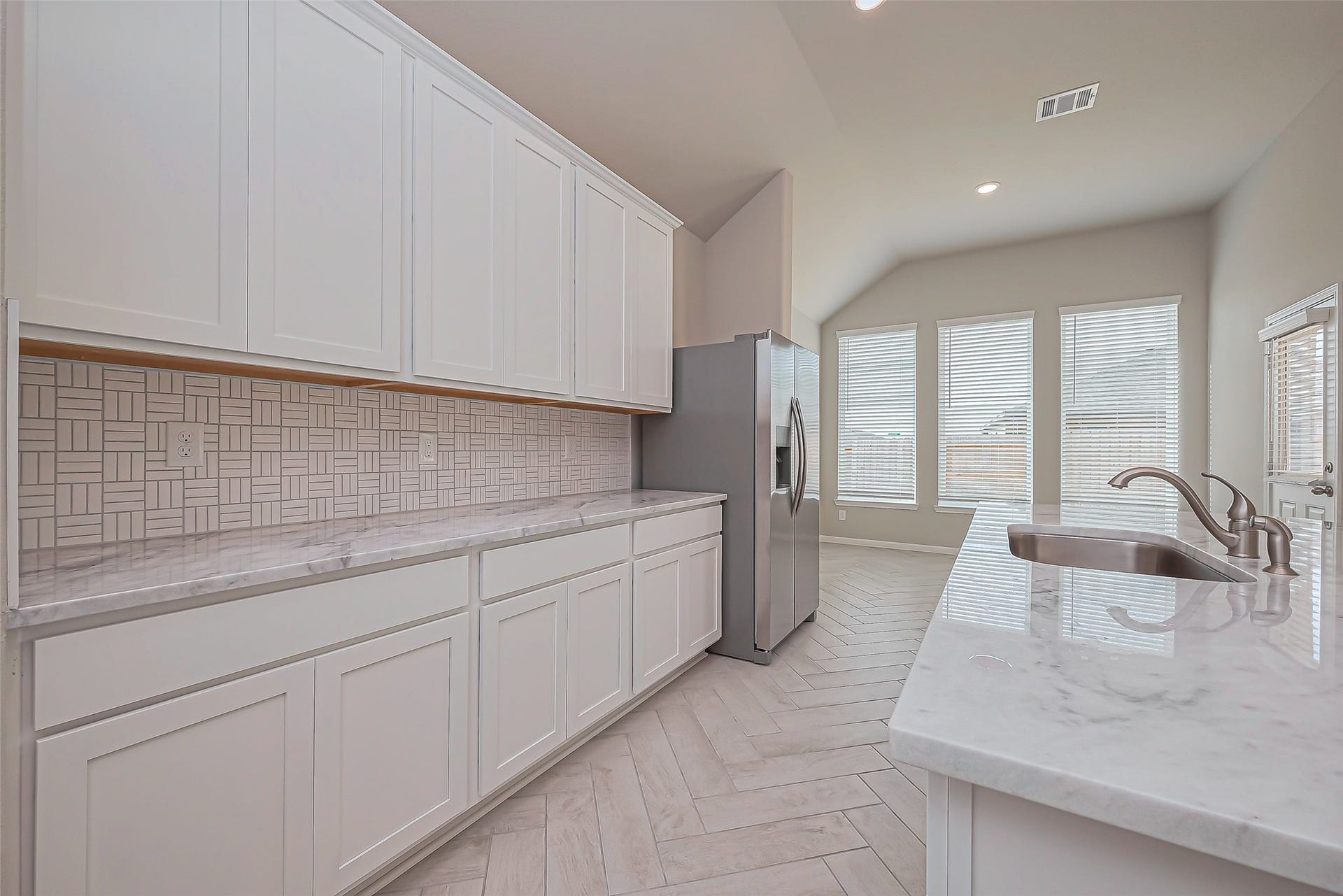117 Paseo Park Drive, Brookshire, TX 77423