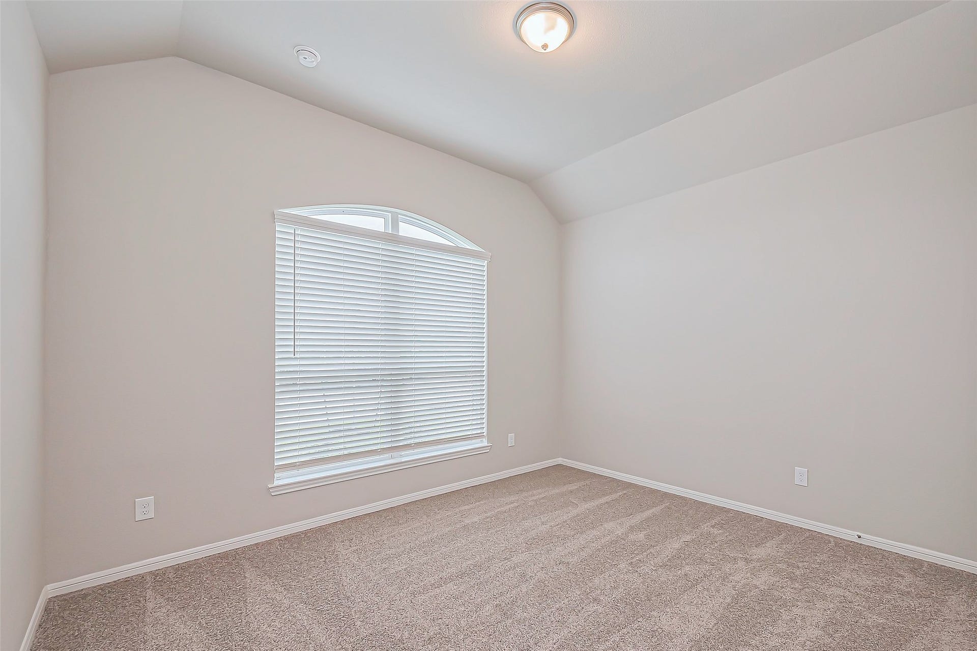 117 Paseo Park Drive, Brookshire, TX 77423