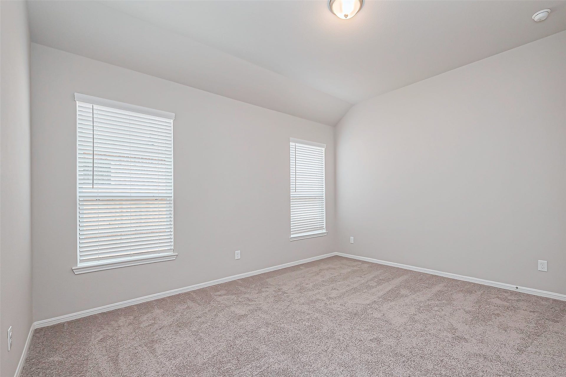 117 Paseo Park Drive, Brookshire, TX 77423