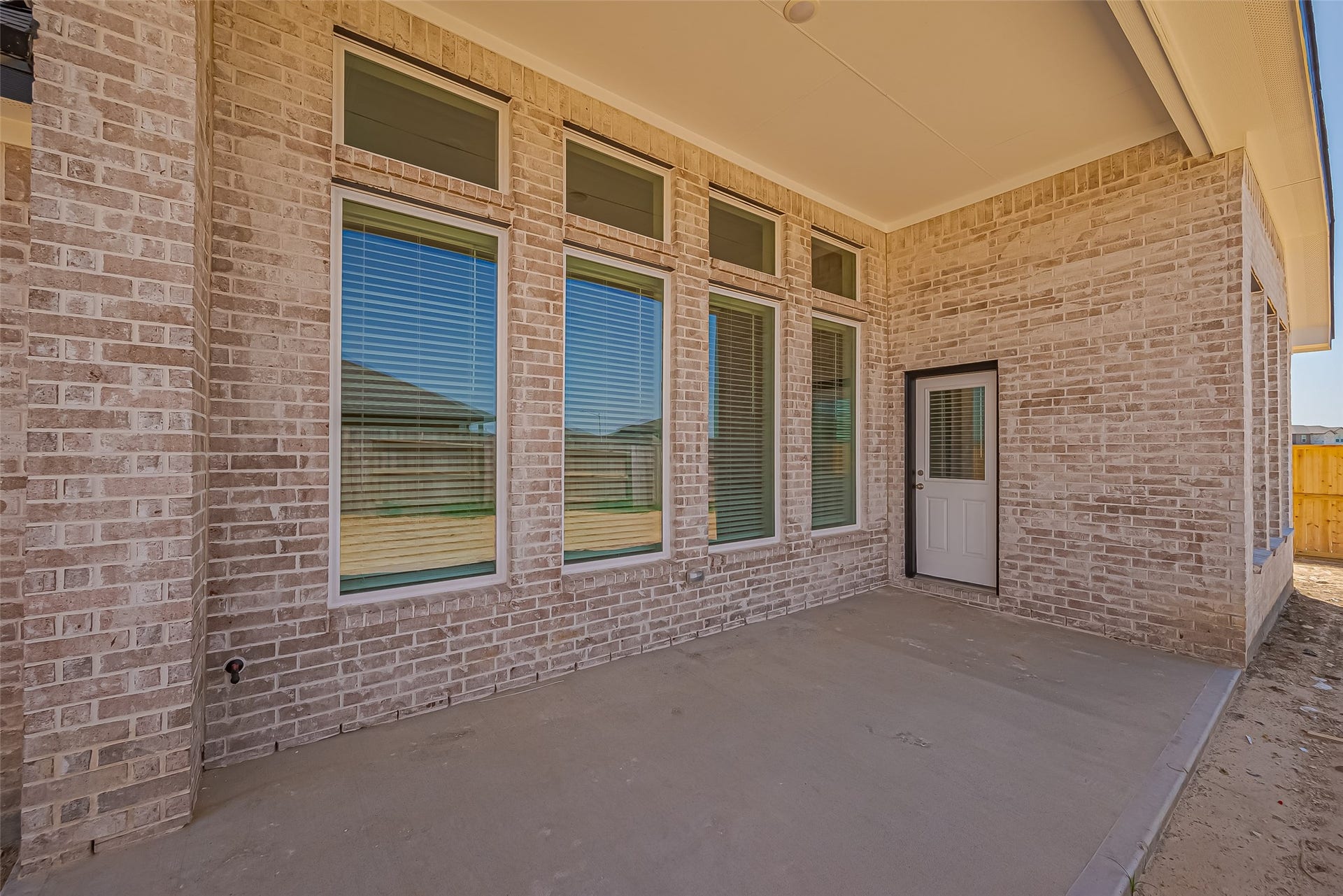 117 Paseo Park Drive, Brookshire, TX 77423