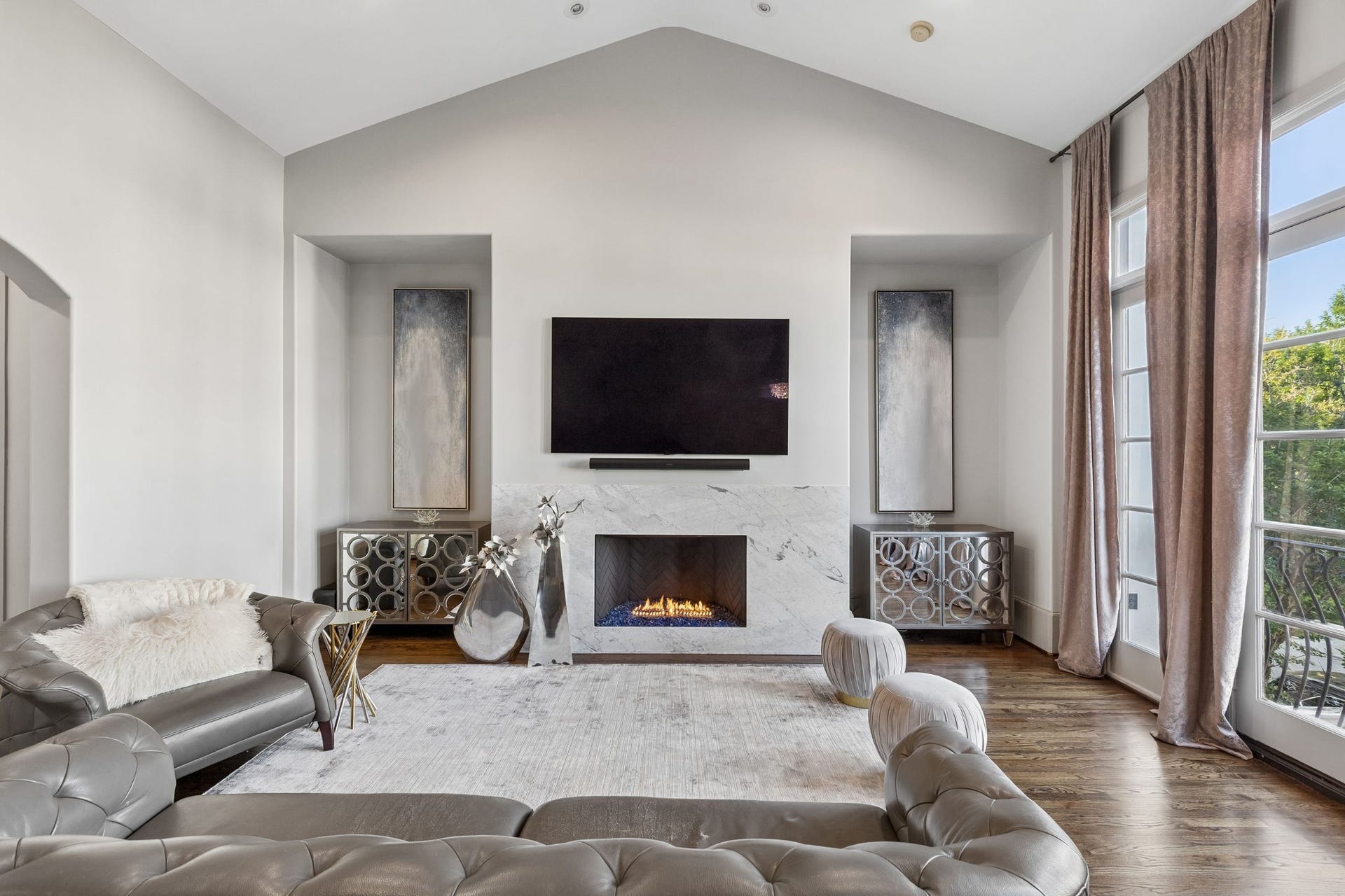 Measuring approximately 18'8" x 23'2", the family room offers generous space for relaxing, entertaining, and spending time with family and friends.