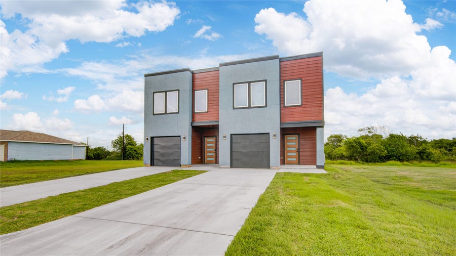 Property photo for 214/216 S Avenue I, Freeport, TX