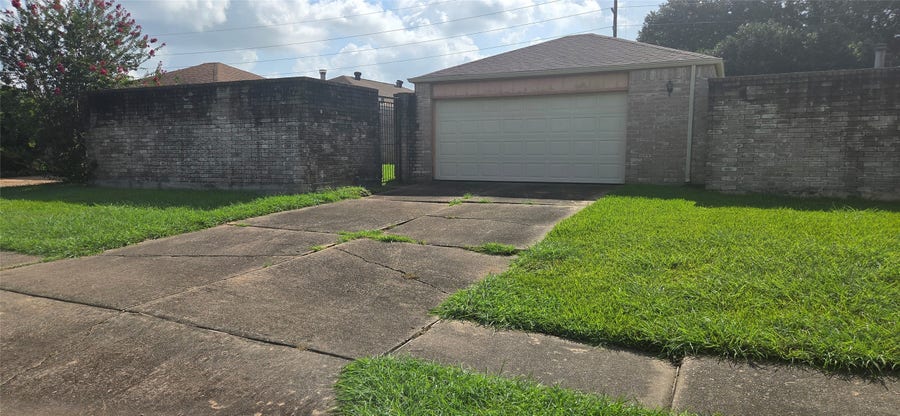 Property photo for 3807 Vineyard Drive, Houston, TX